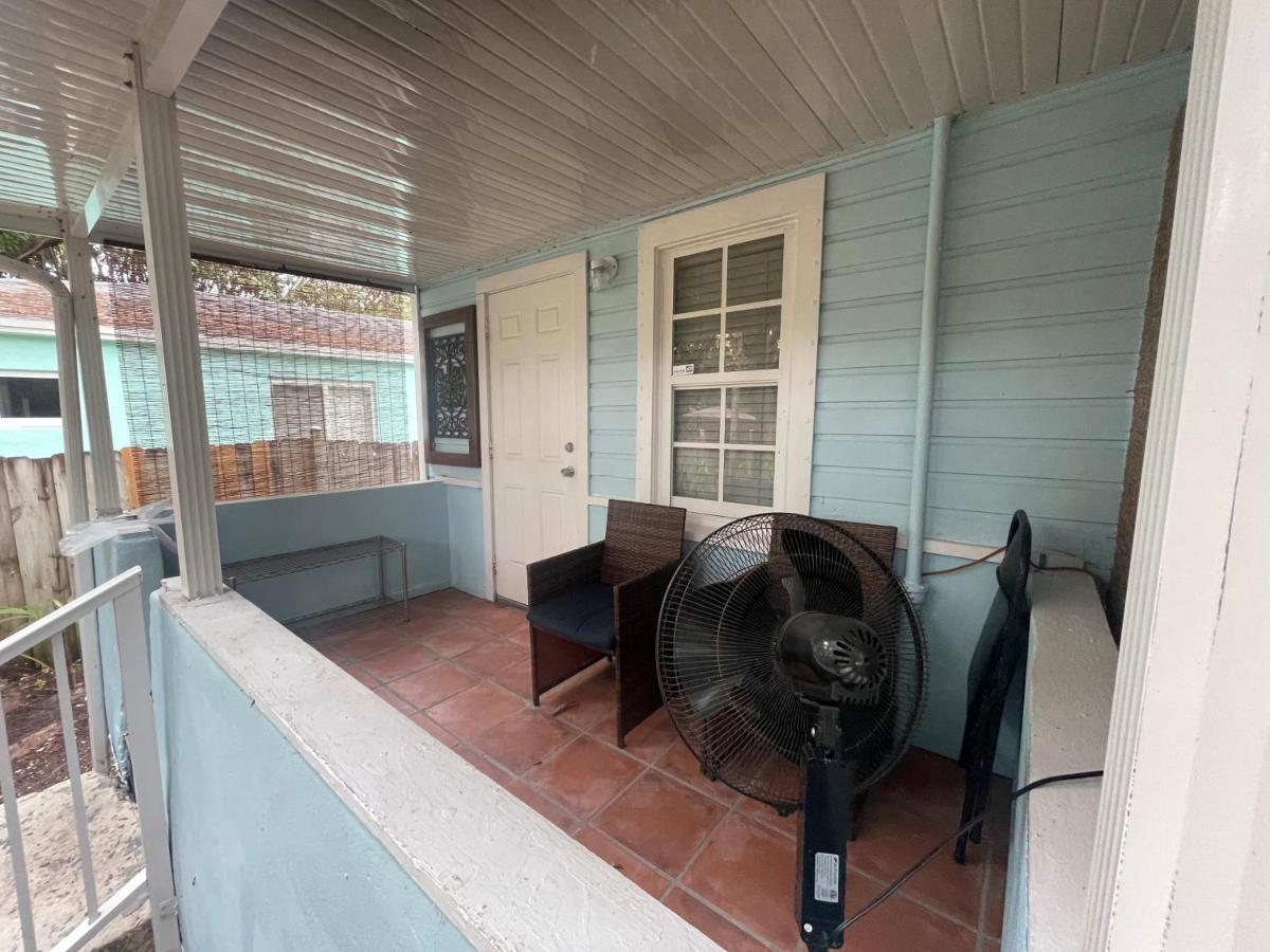 Key West Style Historic Home In Coconut Grove Florida, The Blue House Miami Luaran gambar
