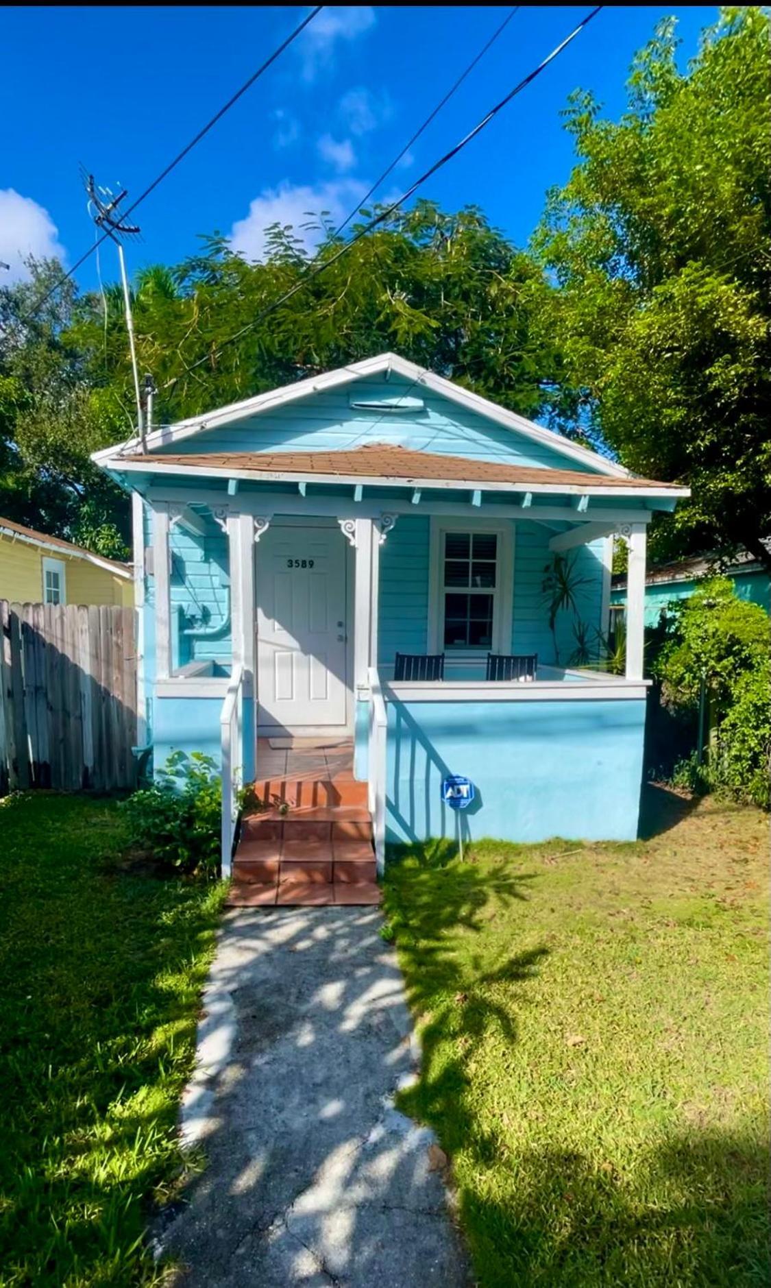 Key West Style Historic Home In Coconut Grove Florida, The Blue House Miami Luaran gambar